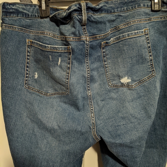 TORRID Boyfriend Straight Leg Stretch Jeans, Distressed - Picture 10 of 16